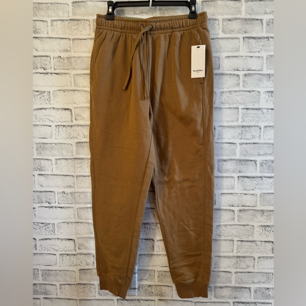 NWT! Men’s Goodfellow & Co. every wear joggers Brown Size small